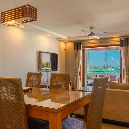 Beachfront Luxurious Stunning Sunset Boulevard Apartment, Grand Baie Extérieur photo