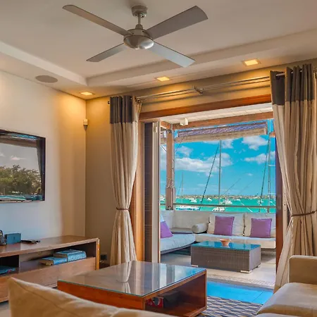 Beachfront Luxurious Stunning Sunset Boulevard Apartment, Grand Baie Extérieur photo