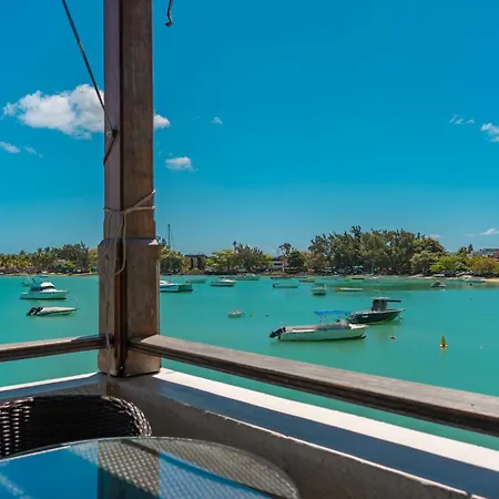 Beachfront Luxurious Stunning Sunset Boulevard Apartment, Grand Baie Extérieur photo